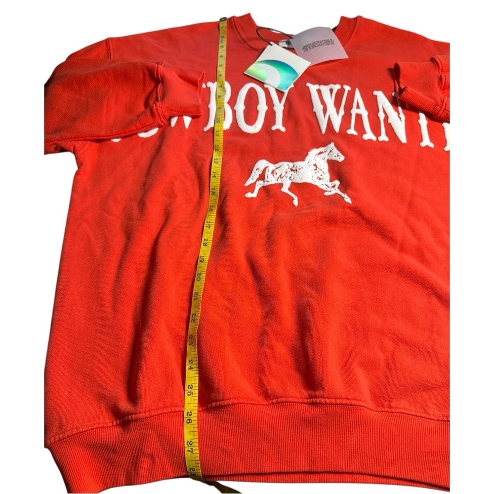 NEW DAYDREAMER  Revolve Cowboy Wanted Boyfriend Crew in Cherry Red Sweatshirt - Picture 10 of 11